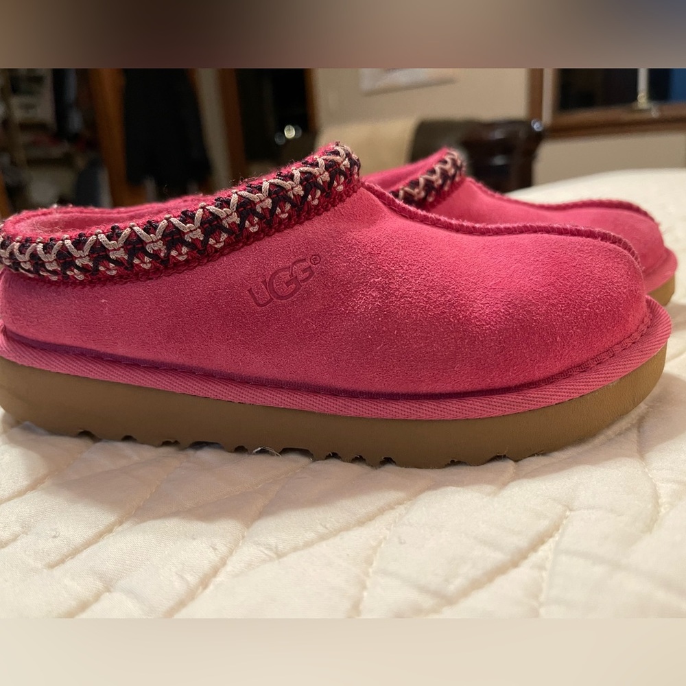 UGG Tasman slip on shoes